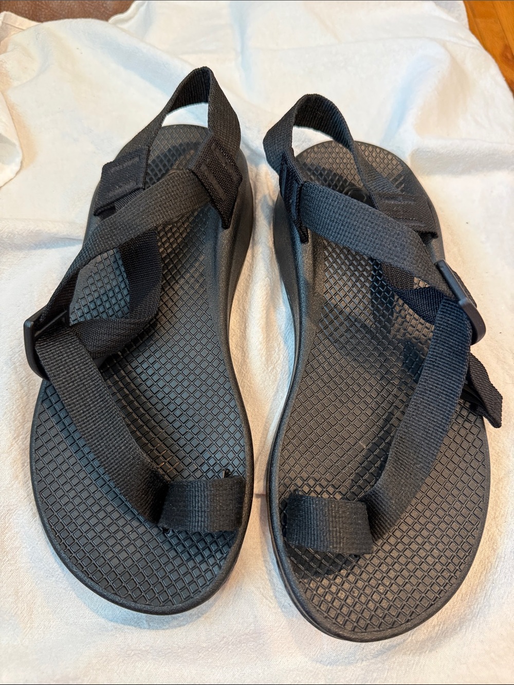 Chaco Black Sport Sandals Like New!
